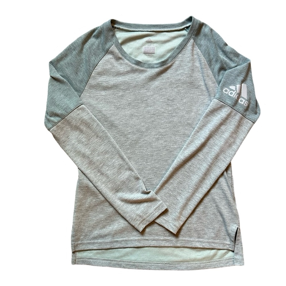 Women’s Adidas long sleeve shirt M